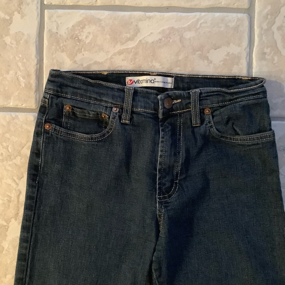 Vitamina Jeans Concept Product